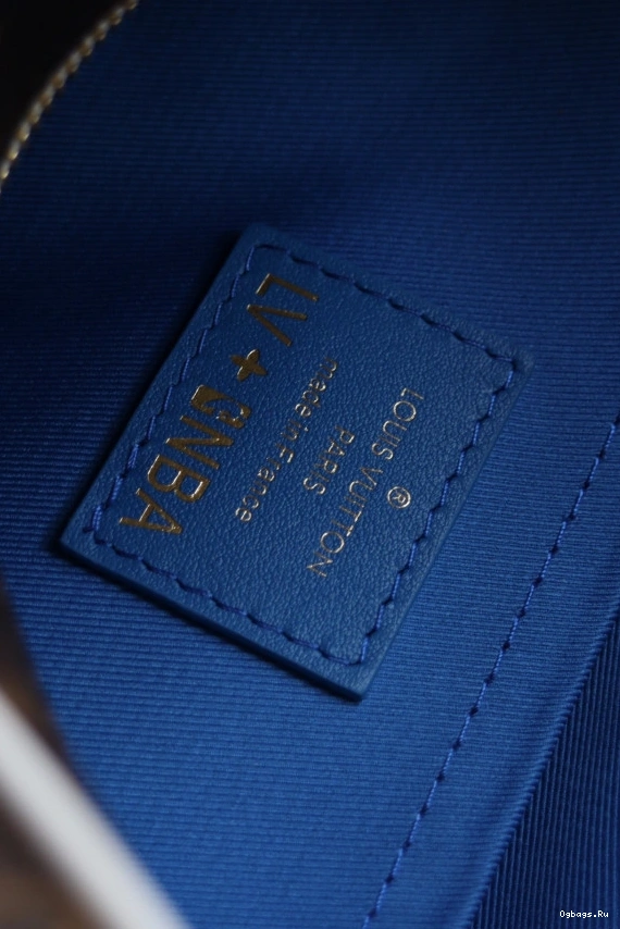 LOUIS TOILETRY LVXNBA VUITTON BAG 0402